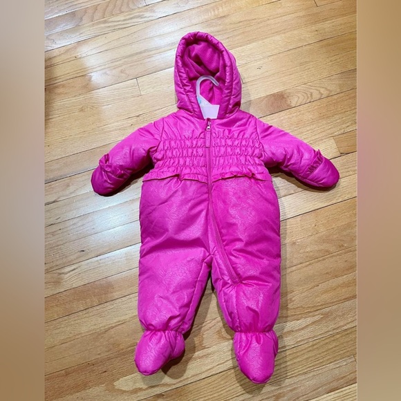 Rothschild Baby Bunting Size 6-9 M Bright Pink Ruffles Fleece Lined EXCELLENT - Picture 2 of 10